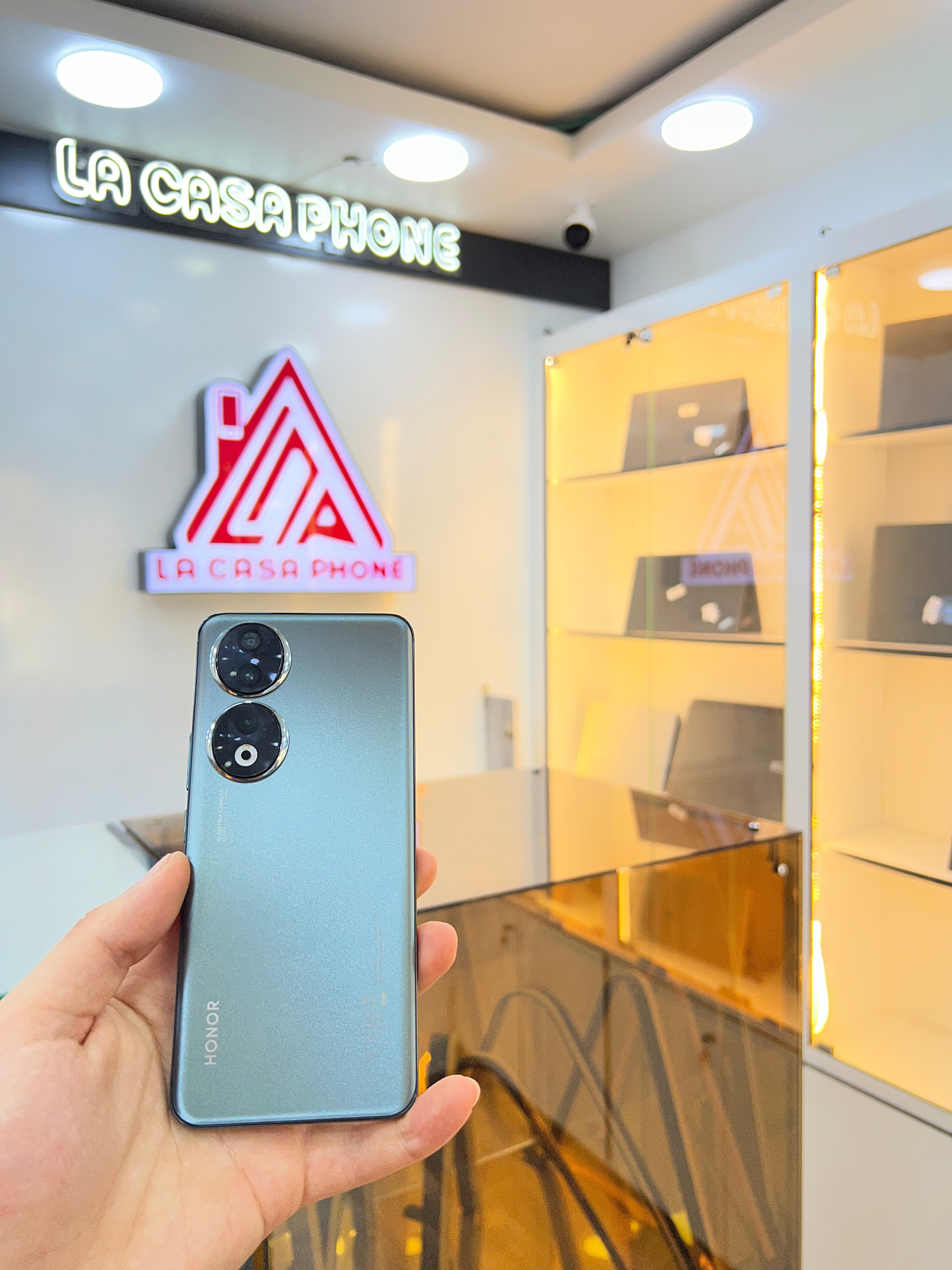 HONOR 90