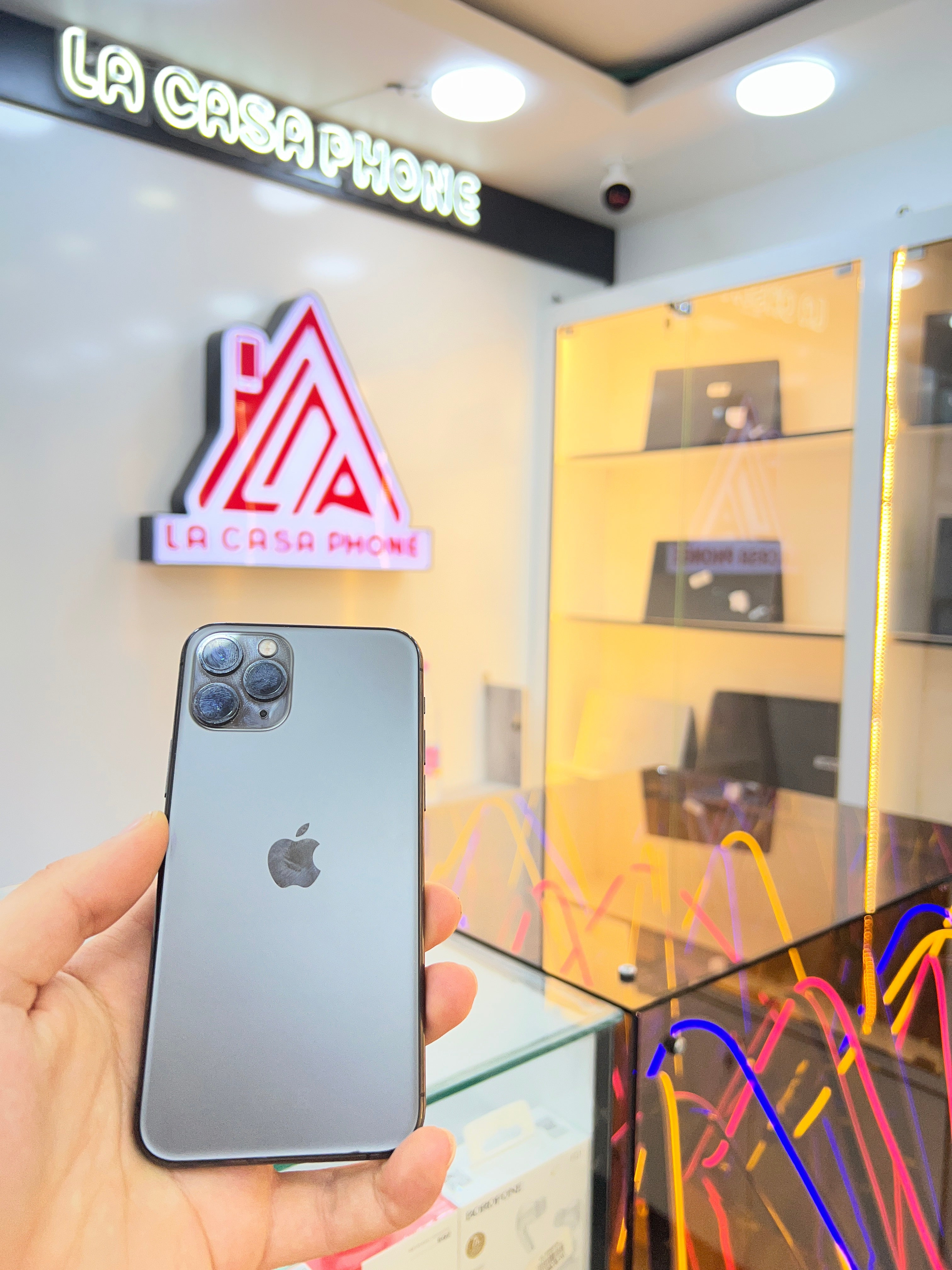 IPHONE 11 PRO