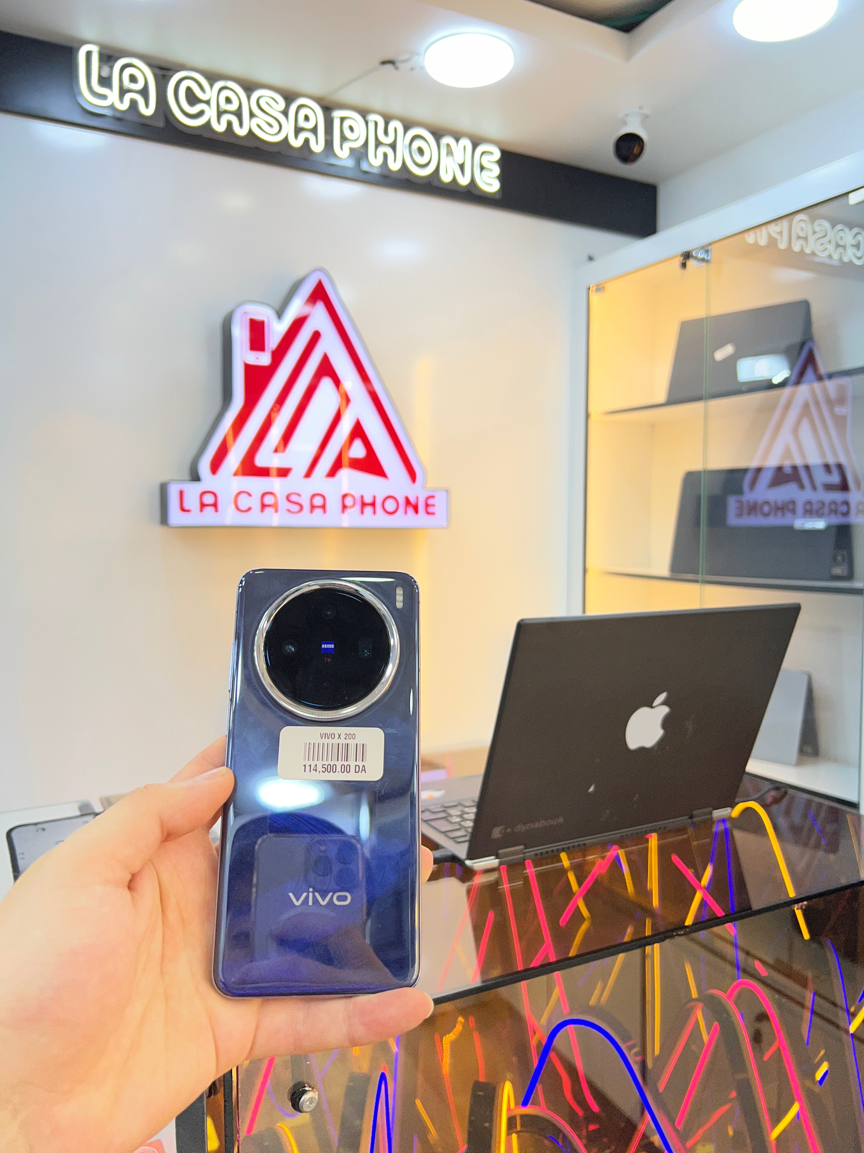 VIVO X 200